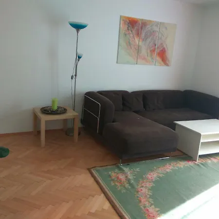 Schone Fur Die Familien Und Kleinere Gruppen 公寓 *