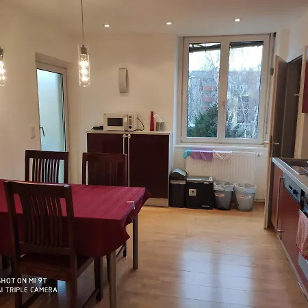 公寓 Schone Fur Die Familien Und Kleinere Gruppen 格拉茨